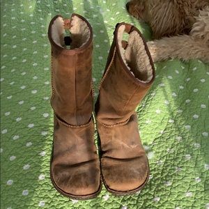 Ugg’s. Size 9